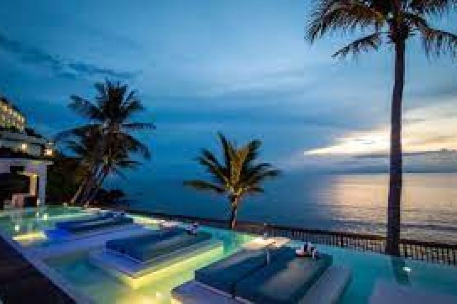 Ocean Rooftop Stay with Extravagance View & Amenities